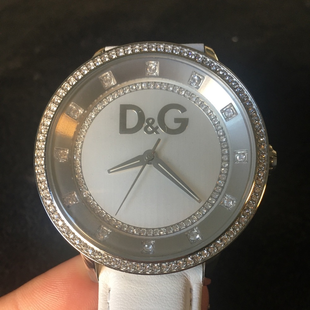 Watch - Picture 3 of 4